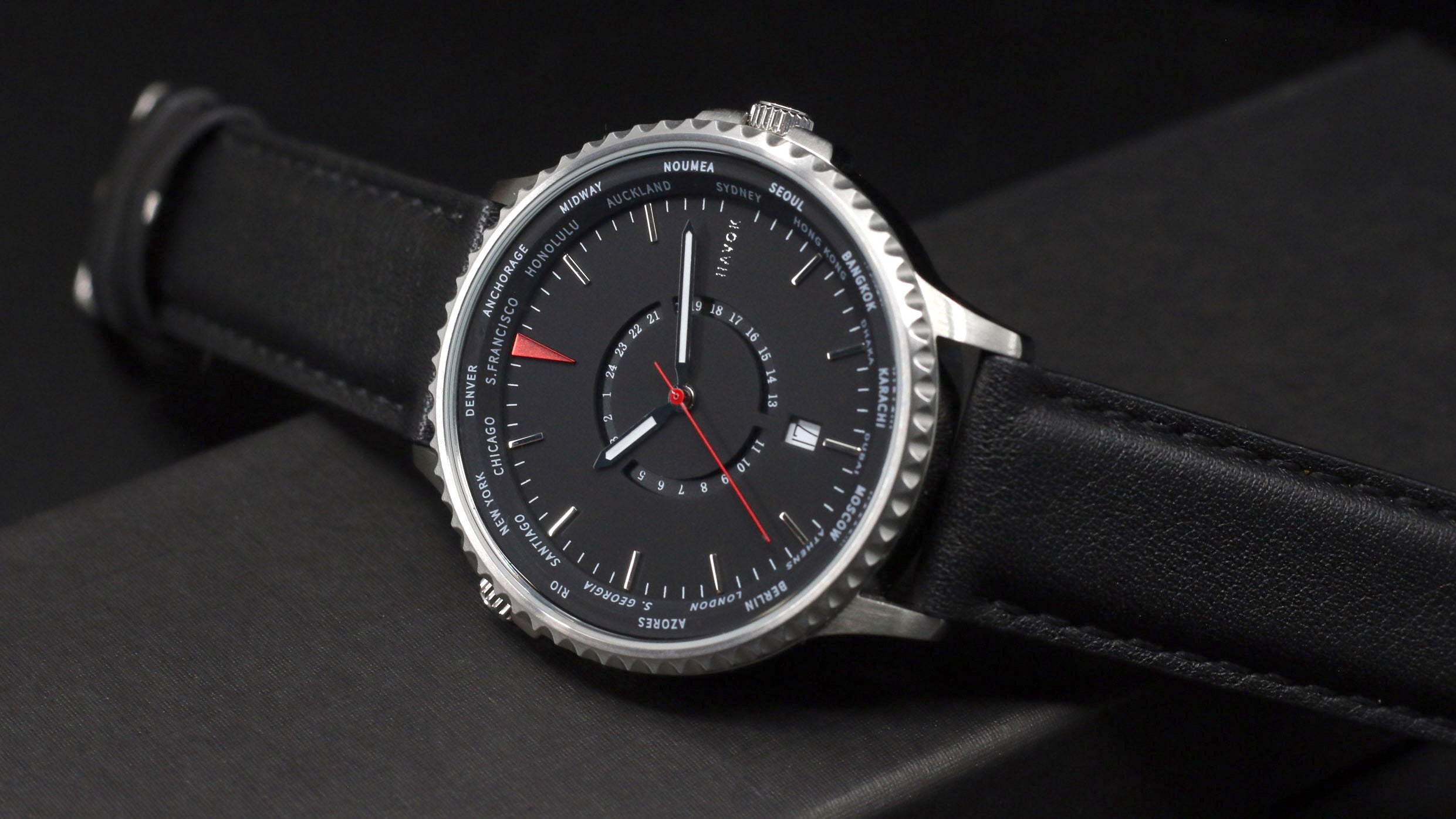 ONYX BLACK WORLD TRAVELLER - 42MM – Elliot Havok